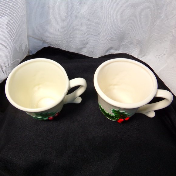 1960's Christmas Coffee Tea Cup Mug Holly Berries, Vintage Hand Painted . - Picture 8 of 15